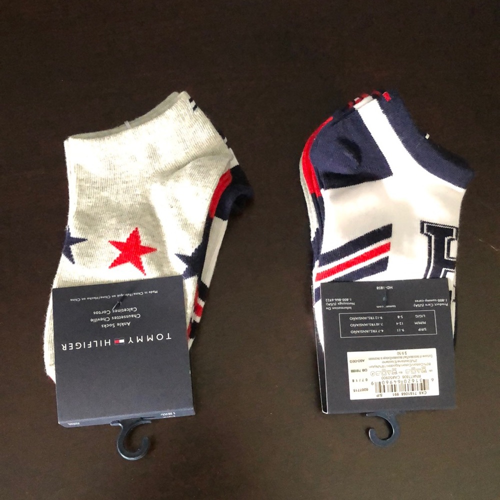 2 packs of Tommy Hilfiger socks